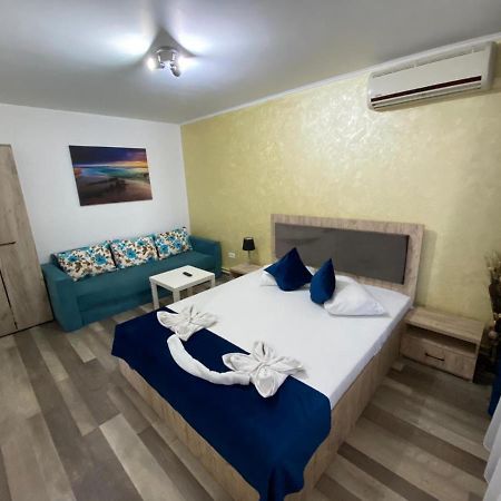 Hôtel Casa Sea Breeze à Năvodari Extérieur photo